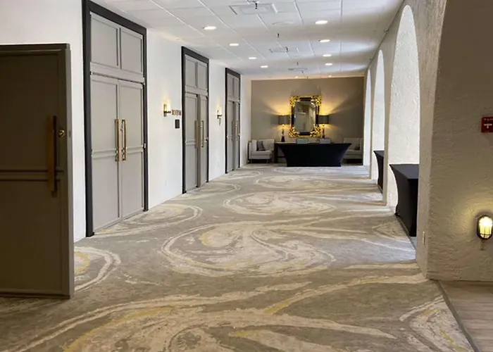 Hotel Doubletree By Hilton Tucson-reid Park