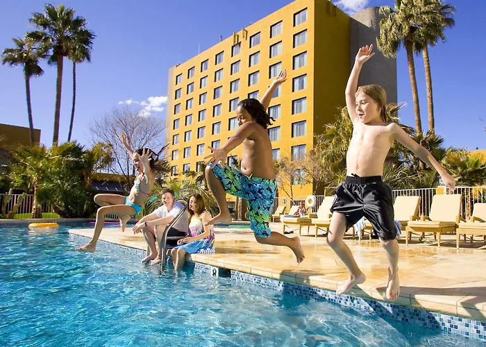 Doubletree By Hilton Tucson-reid Park 3*